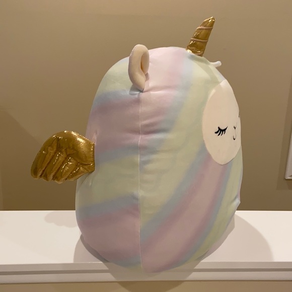 kinsley squishmallow
